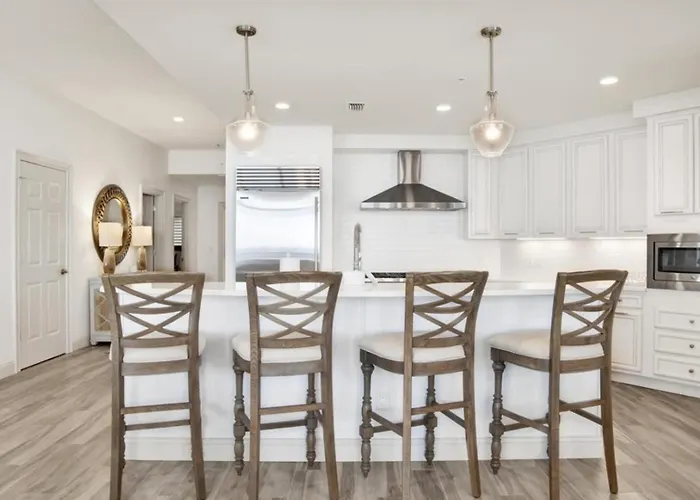 Four Bedroom Gulf Front With Expansive Balcony Apartment