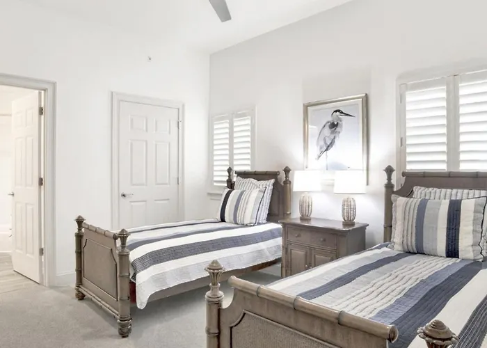 Four Bedroom Gulf Front With Expansive Balcony * Pensacola